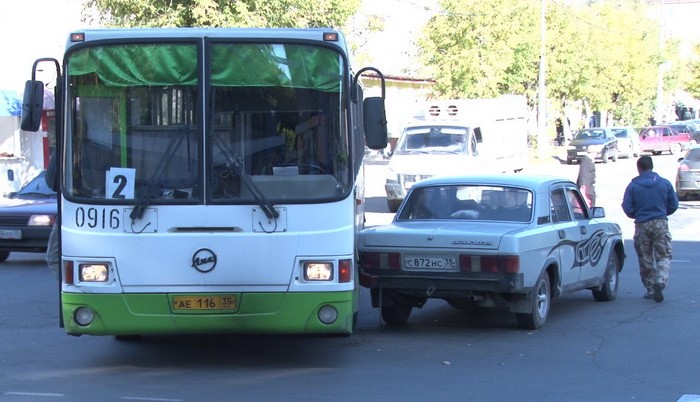 Авария с автобусом Череповец 17 сентября 2012