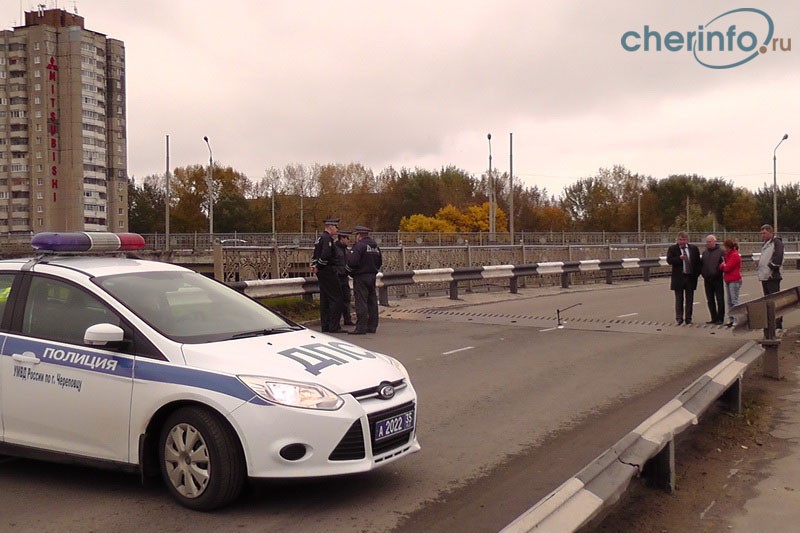 В череповце въезд на Октябрьский мост с улицы Парковой временно закрыт из-за поломки деформационного шва