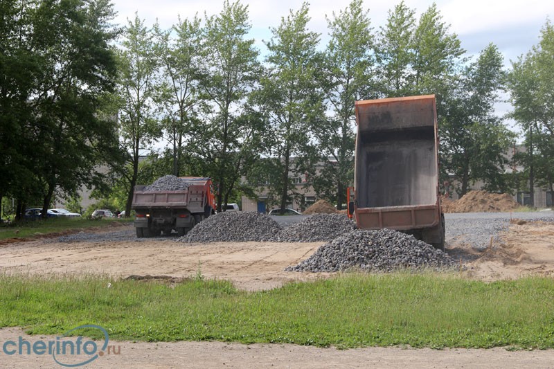 В Череповце началась реконструкция пришкольных стадионов