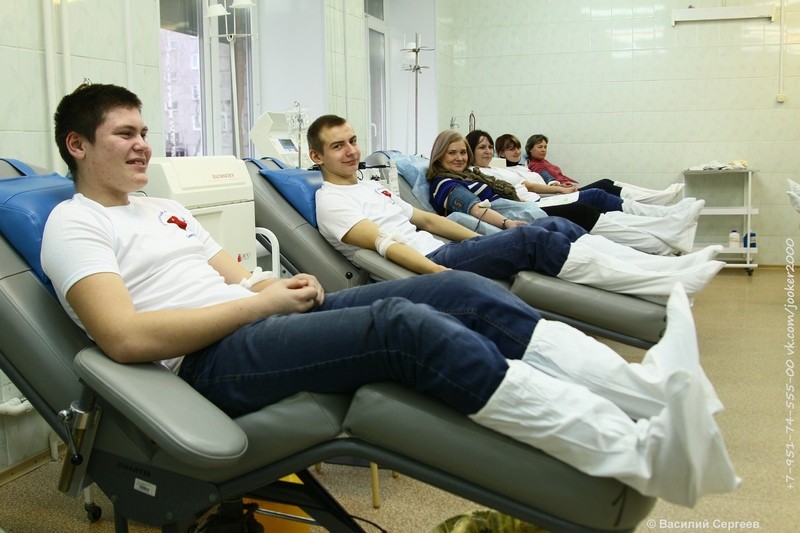 23,5 литра крови сдали студенты череповецких профессиональных образовательных учреждений