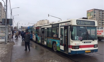 5 марта в Череповце на остановке Набережная ДТП с 2 автобусами
