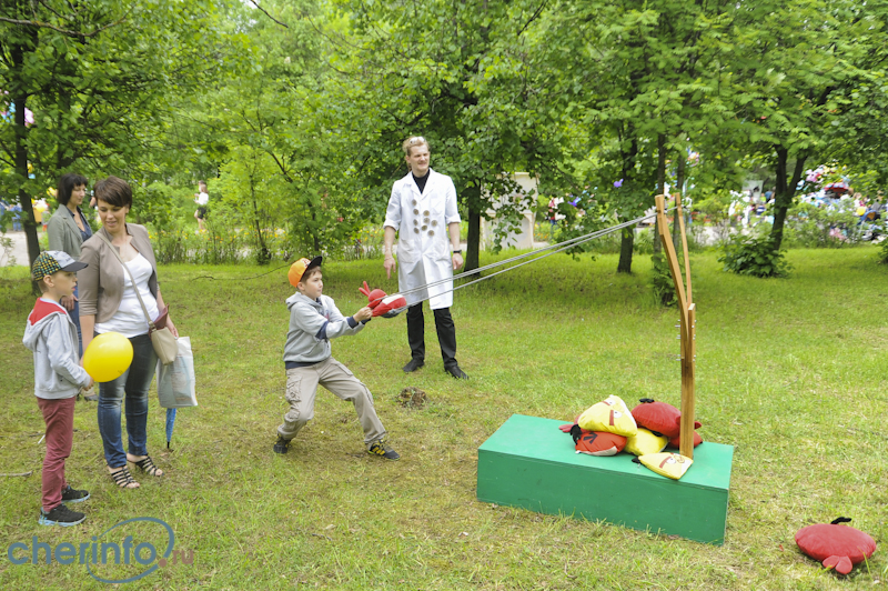 Парк 200-летия Череповца на один день превратился в Город счастливых детей