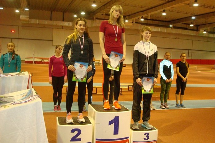Череповецкие легкоатлеты завоевали 14 медалей на чемпионате и первенстве Северо-Запада