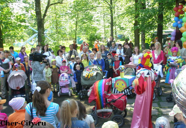 парад детских колясок в Череповце