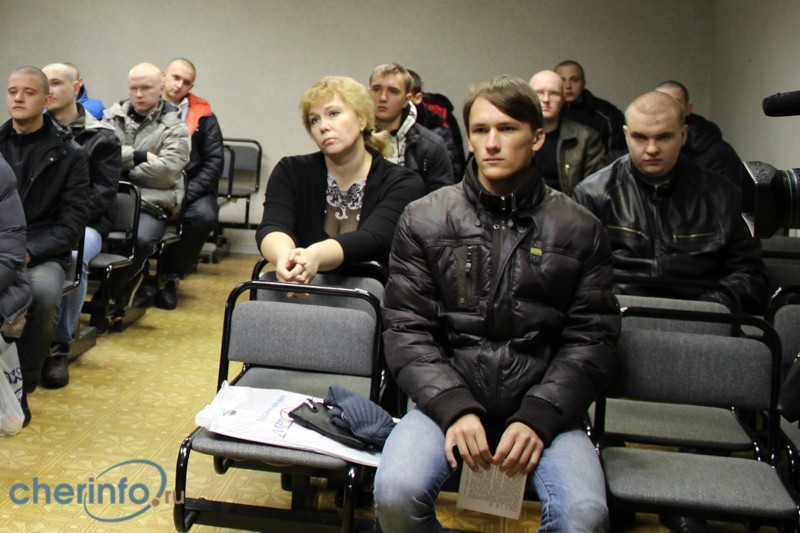 В Череповце состоялась первая отправка в армию осеннего призыва