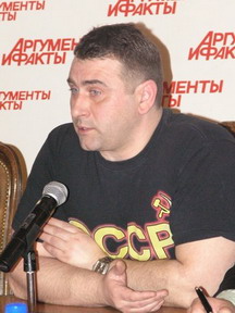 Максим Калашников фото